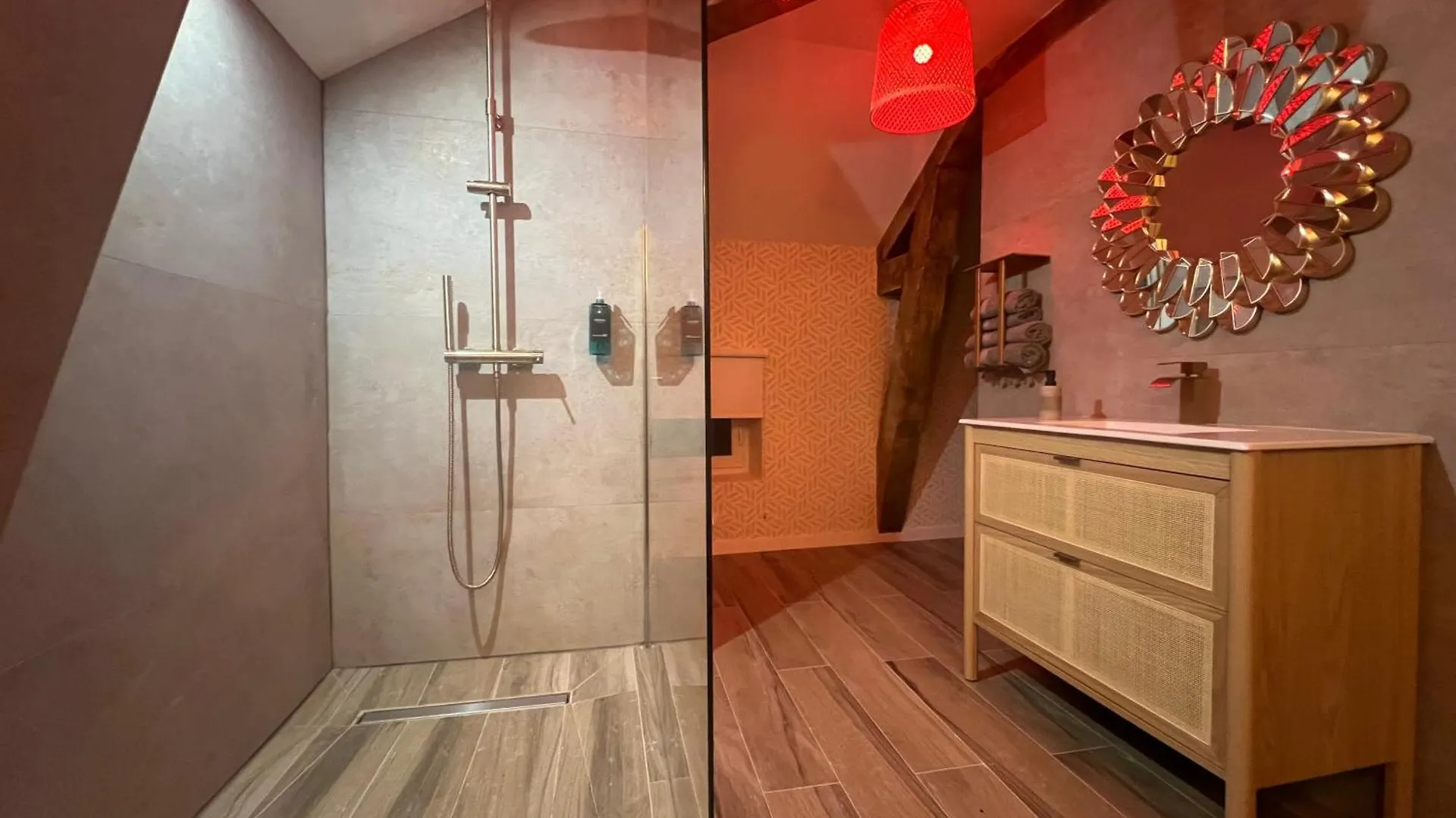 Boheme & Jacuzzi Apartment Vienne   Vienne (Isere)