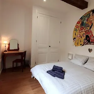  Appartement Classe 4 Etoiles - Cybele - Centre 2 Chambres, Cour Privative Et Garage